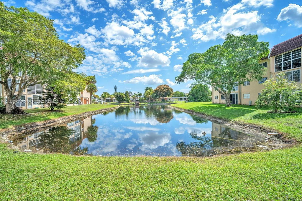 Real estate property located at 2720 Pine Island Rd #306, Broward, Sunrise Lakes 60 Condo, Sunrise, FL