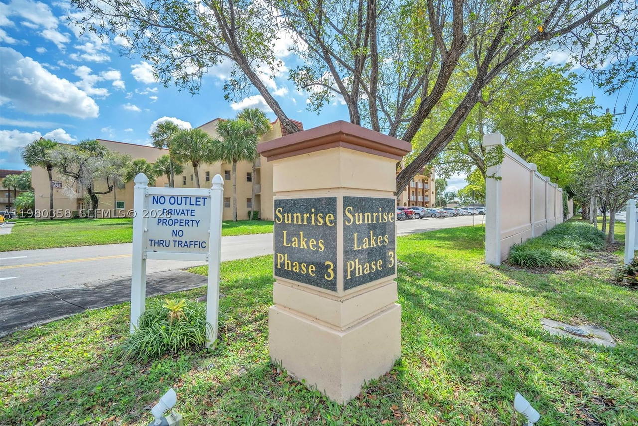 Real estate property located at 2720 Pine Island Rd #306, Broward, Sunrise Lakes 60 Condo, Sunrise, FL