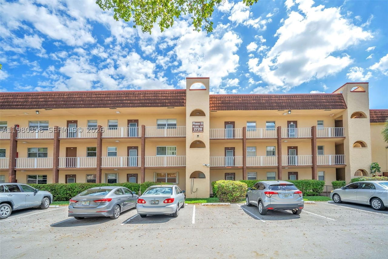 Real estate property located at 2720 Pine Island Rd #306, Broward, Sunrise Lakes 60 Condo, Sunrise, FL