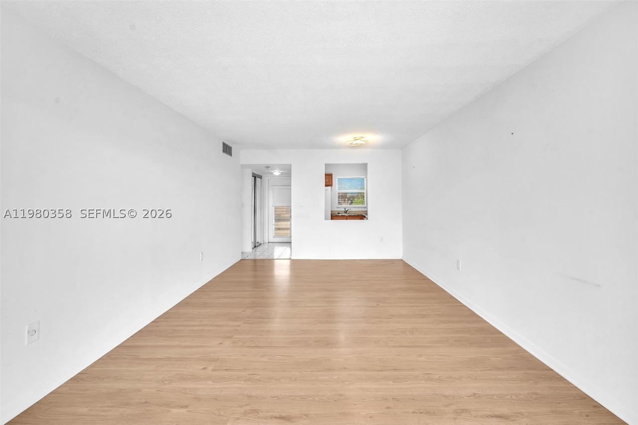 Real estate property located at 2720 Pine Island Rd #306, Broward, Sunrise Lakes 60 Condo, Sunrise, FL