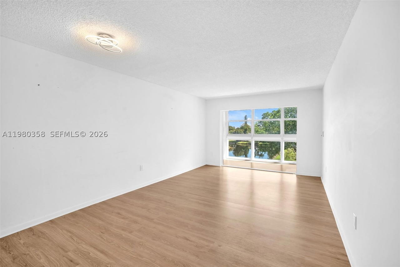 Real estate property located at 2720 Pine Island Rd #306, Broward, Sunrise Lakes 60 Condo, Sunrise, FL