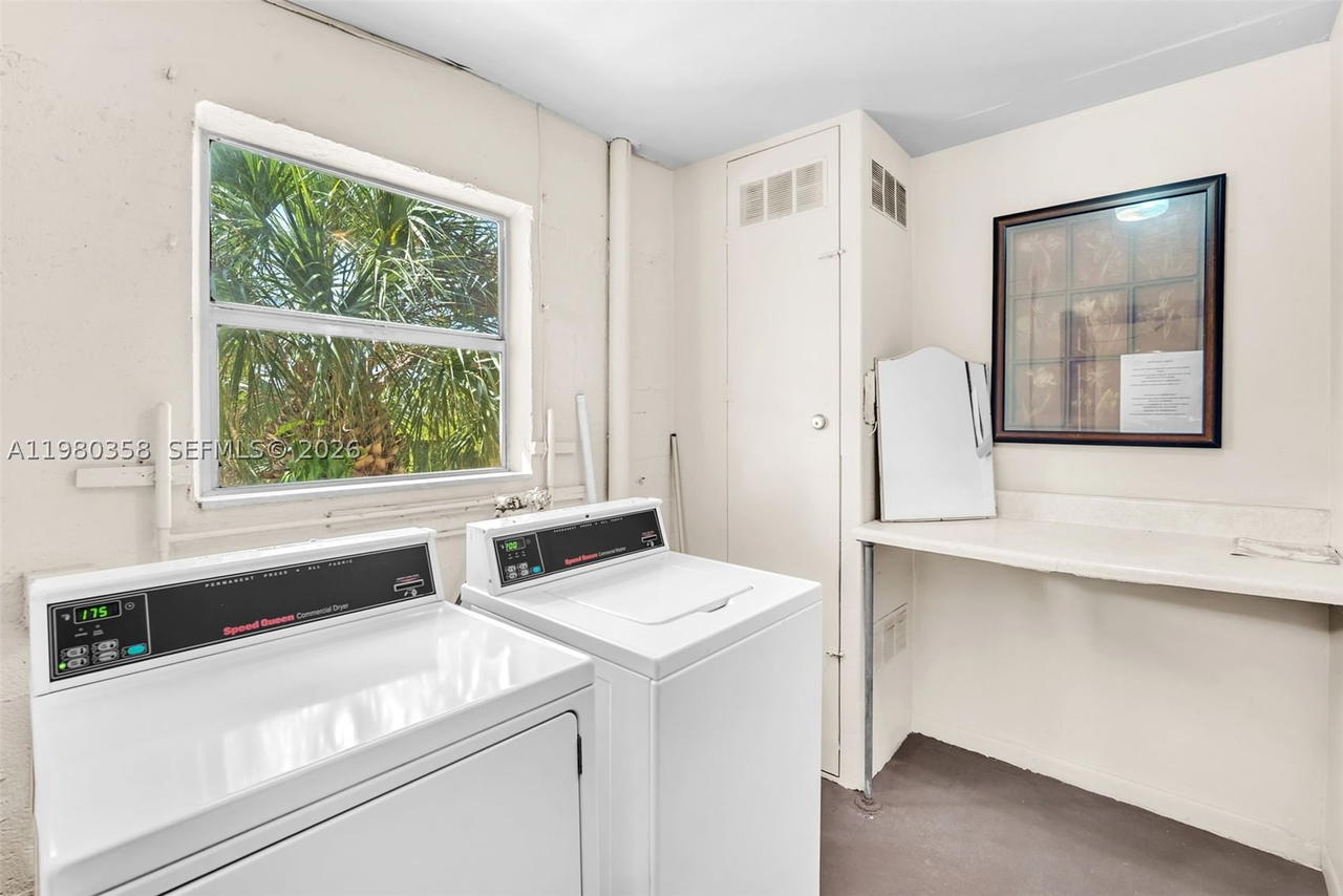 Real estate property located at 2720 Pine Island Rd #306, Broward, Sunrise Lakes 60 Condo, Sunrise, FL