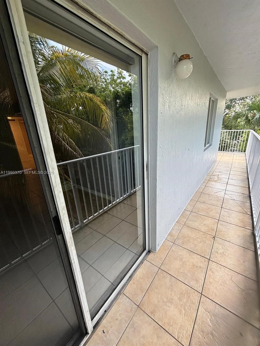 Real estate property located at 637 3rd St #308, Miami-dade, Merritt Place Condo, Miami, FL