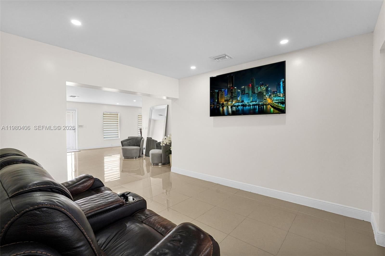 Real estate property located at 10715 168th Ter, Miami-dade, Southland Pines, Miami, FL