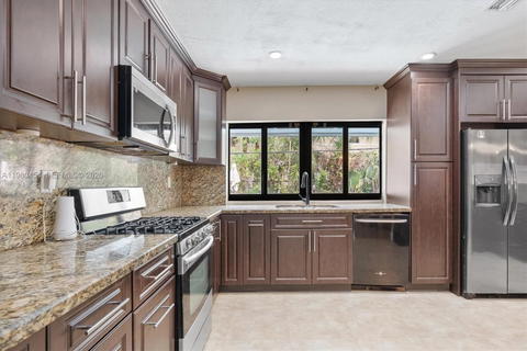 Real estate property located at 2805 Lexington Dr, Broward, Knolls 3 Sec, Miramar, FL