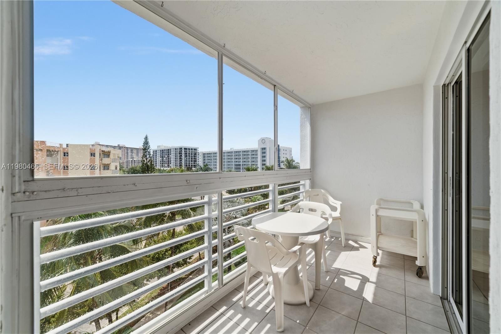 Real estate property located at 17801 Bay Rd #614, Miami-dade, Le Frontenac Condo, Sunny Isles Beach, FL