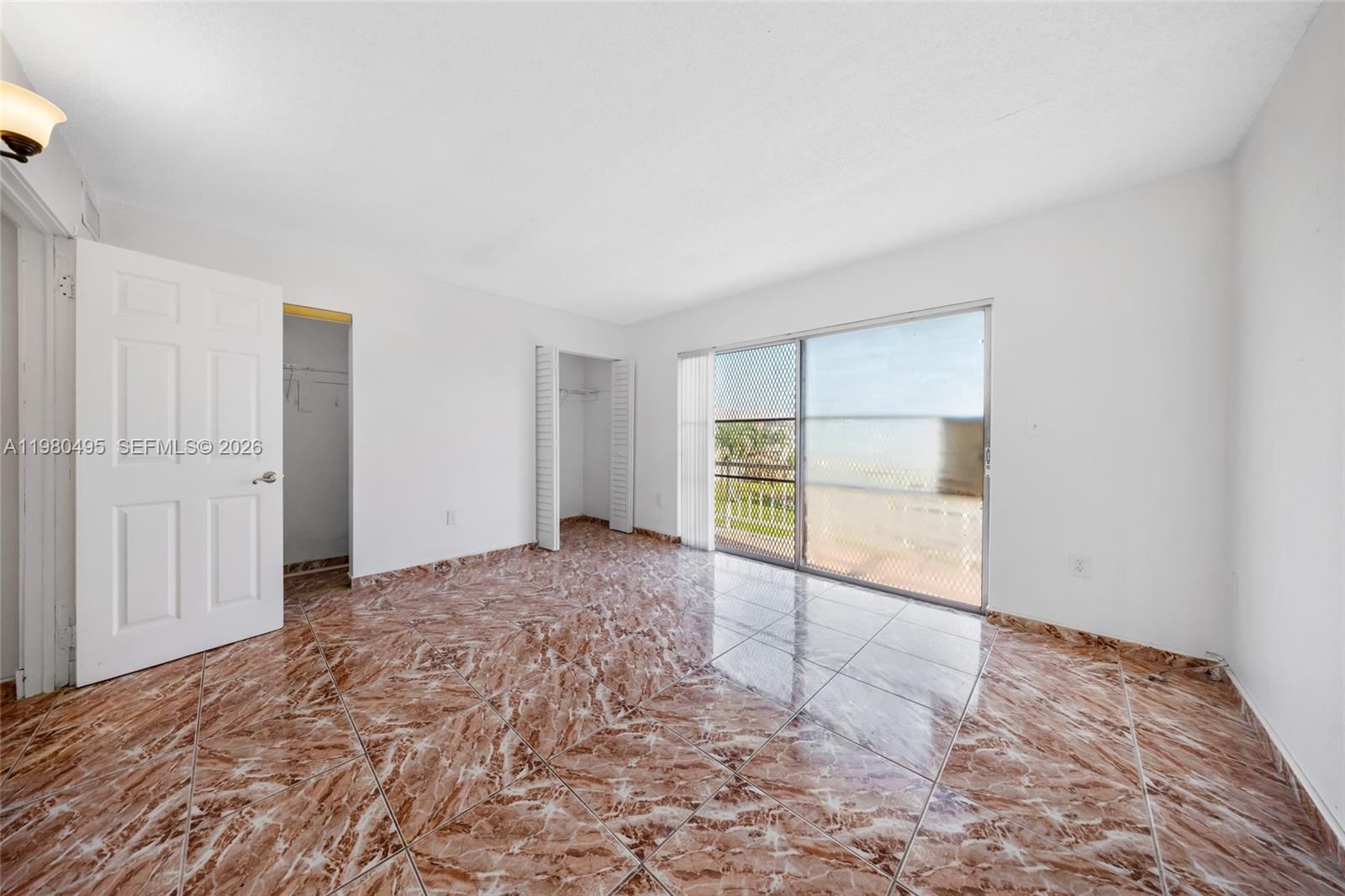 Real estate property located at 301 177th St #201, Miami-dade, New World Condo Apts Ii, Miami Gardens, FL