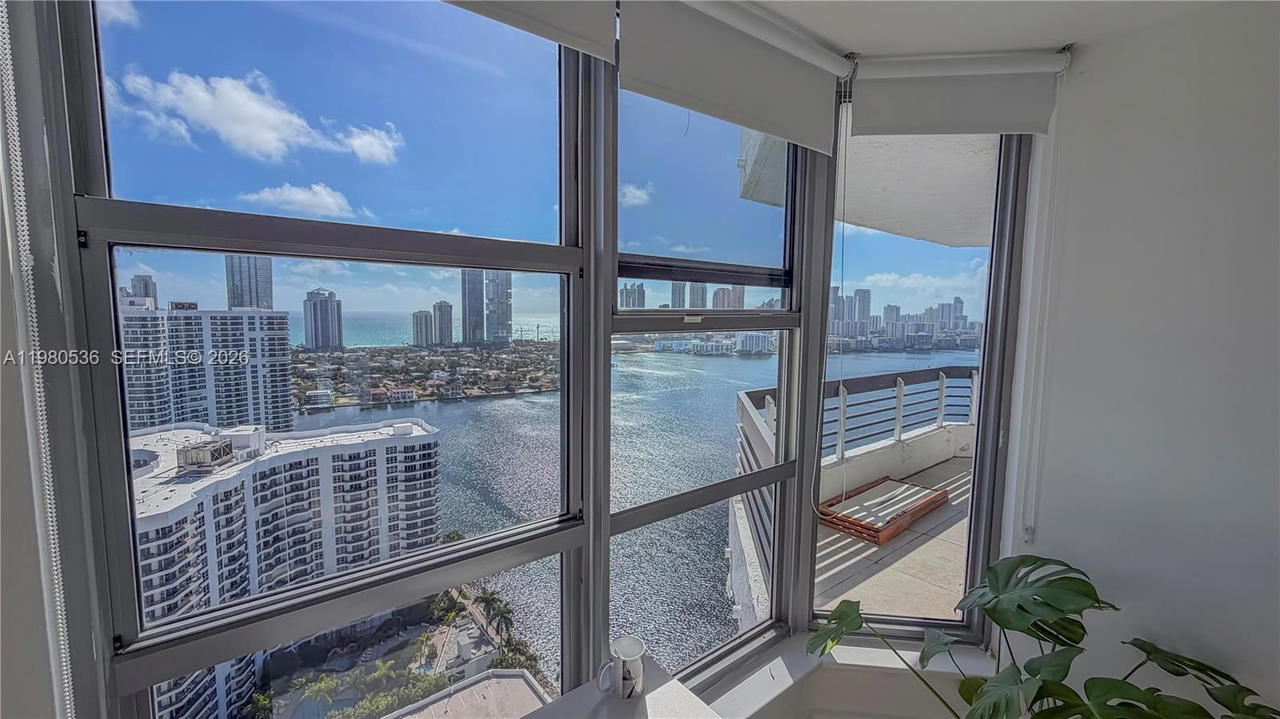Real estate property located at 3530 Mystic Pointe Dr LPH13, Miami-dade, Mystic Pointe Tower 500 C, Aventura, FL