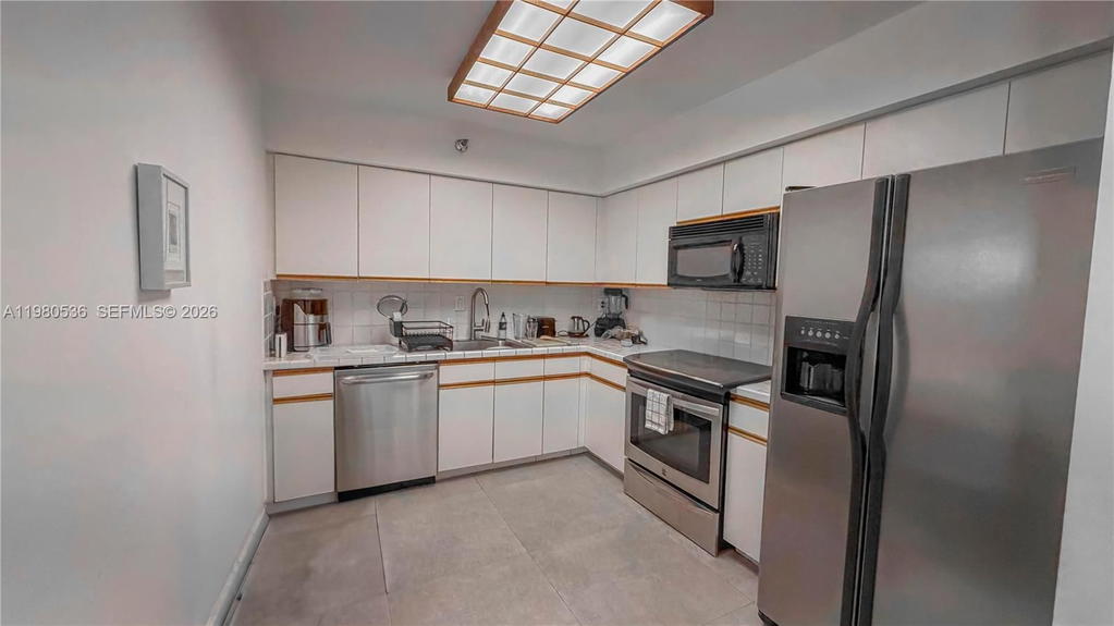 Real estate property located at 3530 Mystic Pointe Dr LPH13, Miami-dade, Mystic Pointe Tower 500 C, Aventura, FL