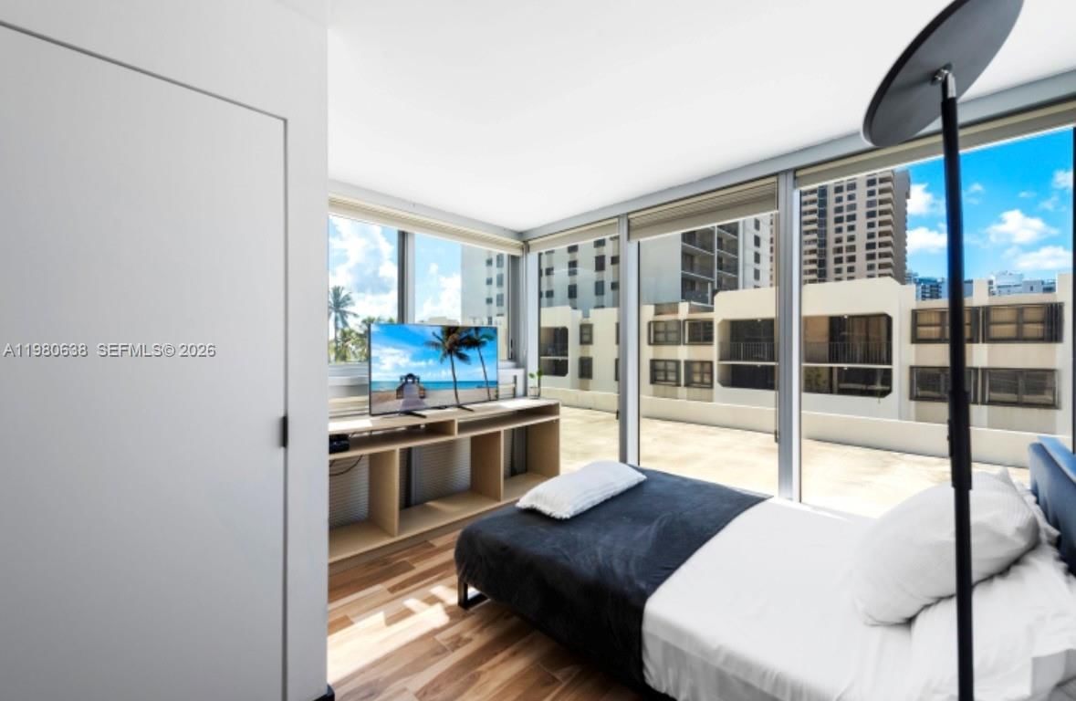 Real estate property located at 2655 Collins Ave #504, Miami-dade, Mirasol Ocean Towers Cond, Miami Beach, FL