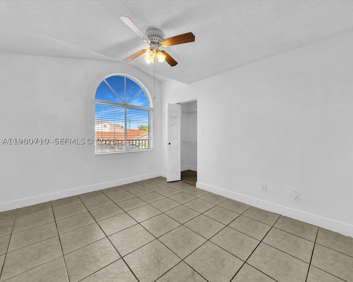 Real estate property located at 15770 106th Ter #303, Miami-dade, Royal Palm Place, Miami, FL