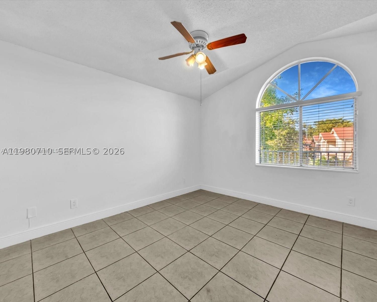 Real estate property located at 15770 106th Ter #303, Miami-dade, Royal Palm Place, Miami, FL