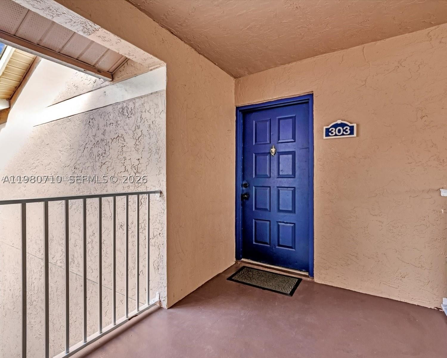Real estate property located at 15770 106th Ter #303, Miami-dade, Royal Palm Place, Miami, FL
