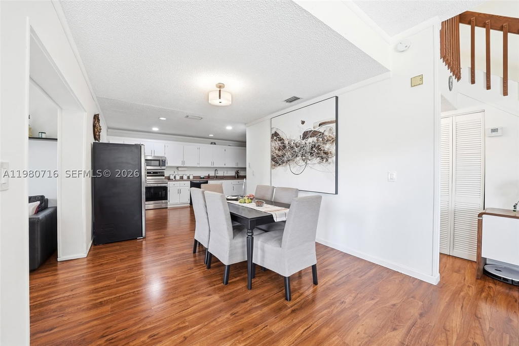 Real estate property located at 567 Racquet Club Rd #18, Broward, Bonaventure, Weston, FL