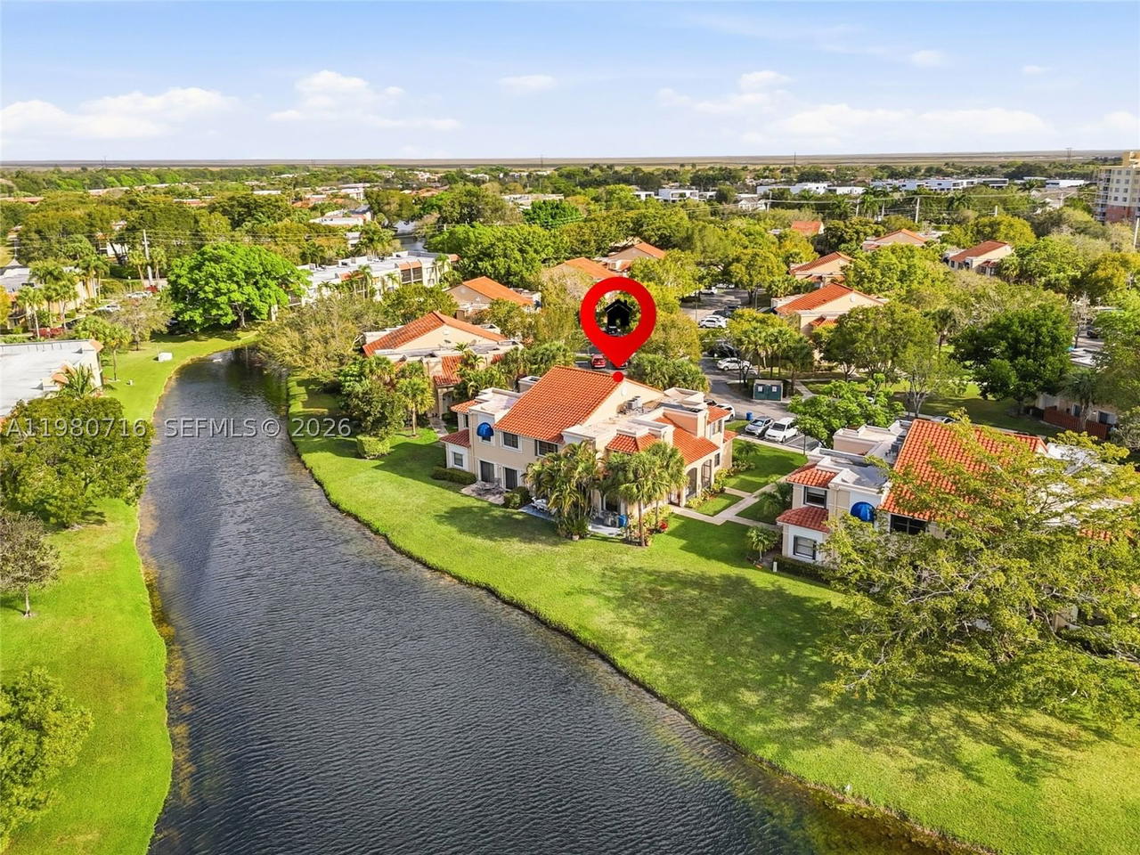 Real estate property located at 567 Racquet Club Rd #18, Broward, Bonaventure, Weston, FL