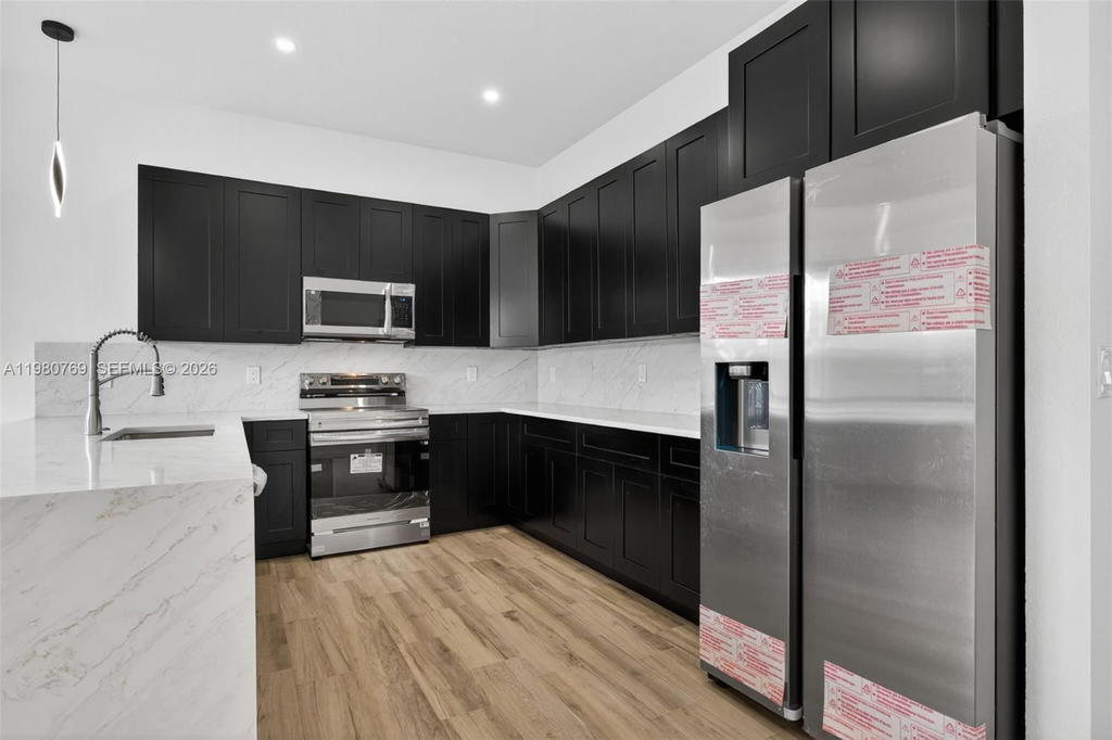 Real estate property located at 3040 24th St, Broward, Golden Ridge, Fort Lauderdale, FL