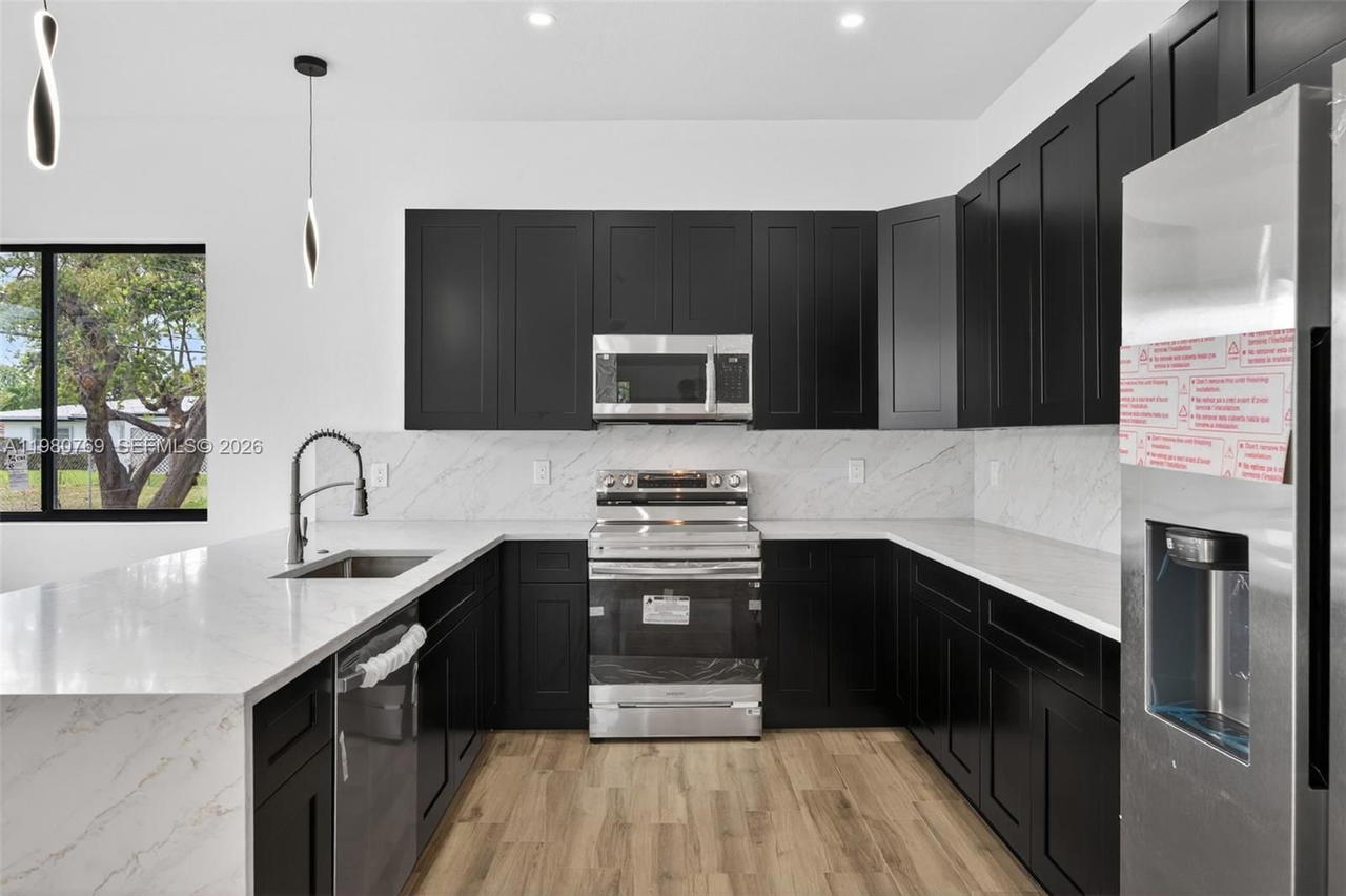 Real estate property located at 3040 24th St, Broward, Golden Ridge, Fort Lauderdale, FL