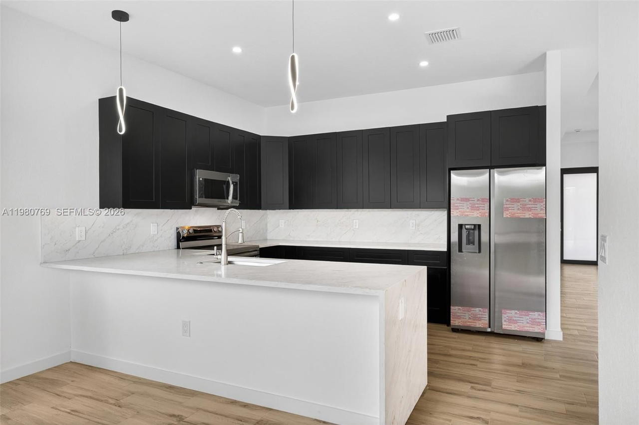 Real estate property located at 3040 24th St, Broward, Golden Ridge, Fort Lauderdale, FL