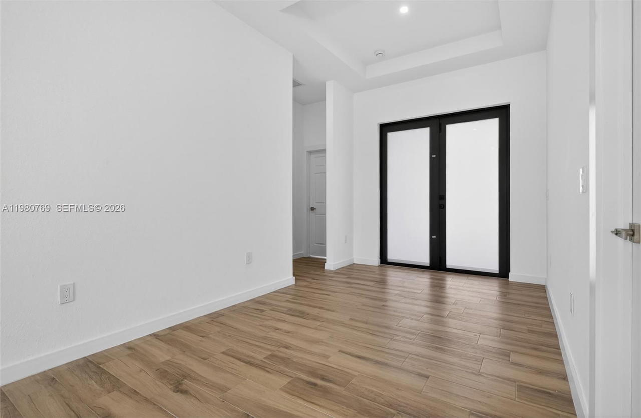 Real estate property located at 3040 24th St, Broward, Golden Ridge, Fort Lauderdale, FL