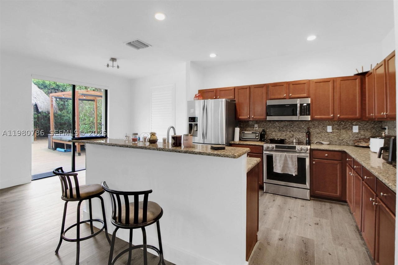 Real estate property located at 17343 155th Ct, Miami-dade, Venetian Parc West, Miami, FL