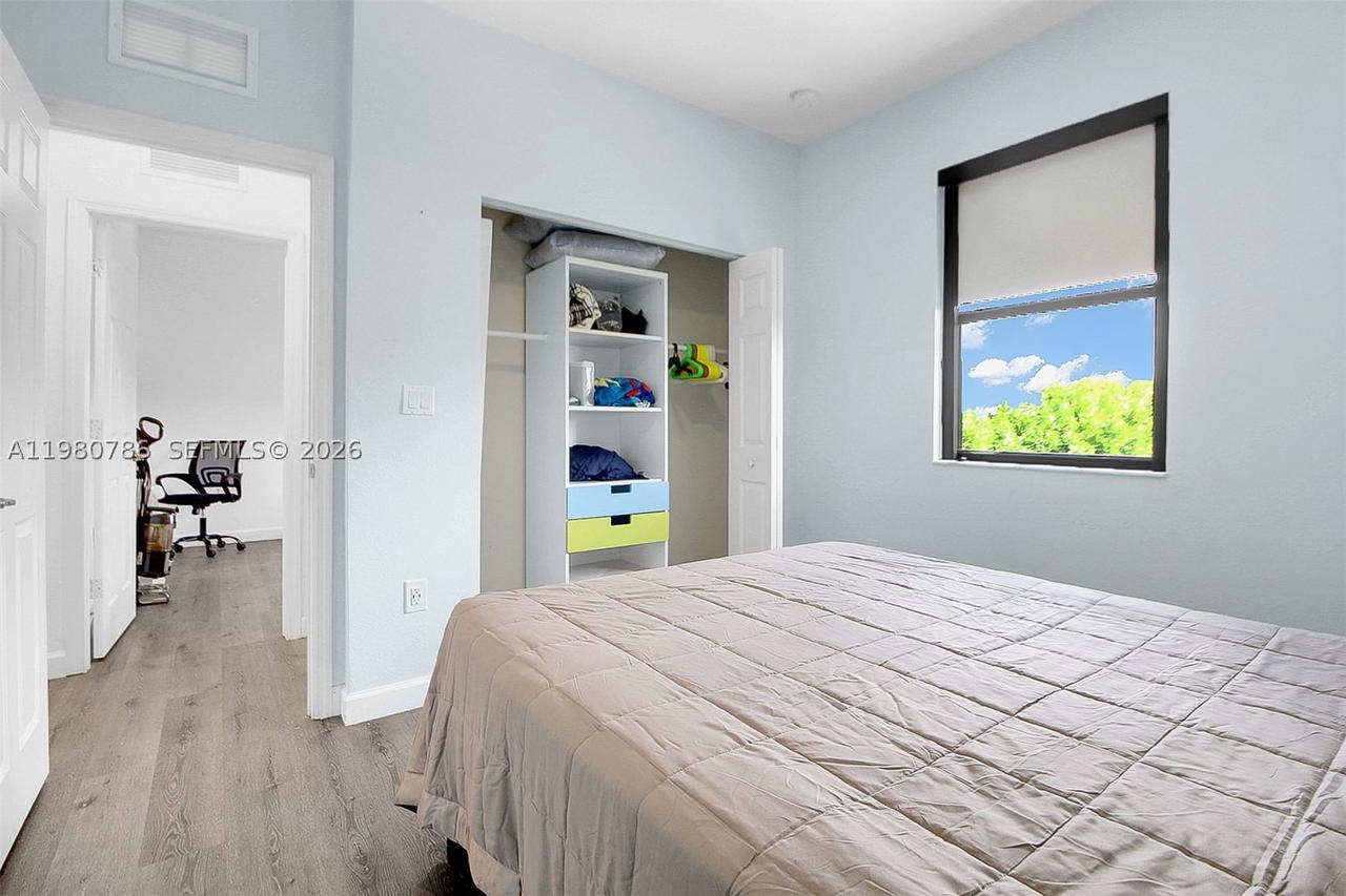 Real estate property located at 17343 155th Ct, Miami-dade, Venetian Parc West, Miami, FL