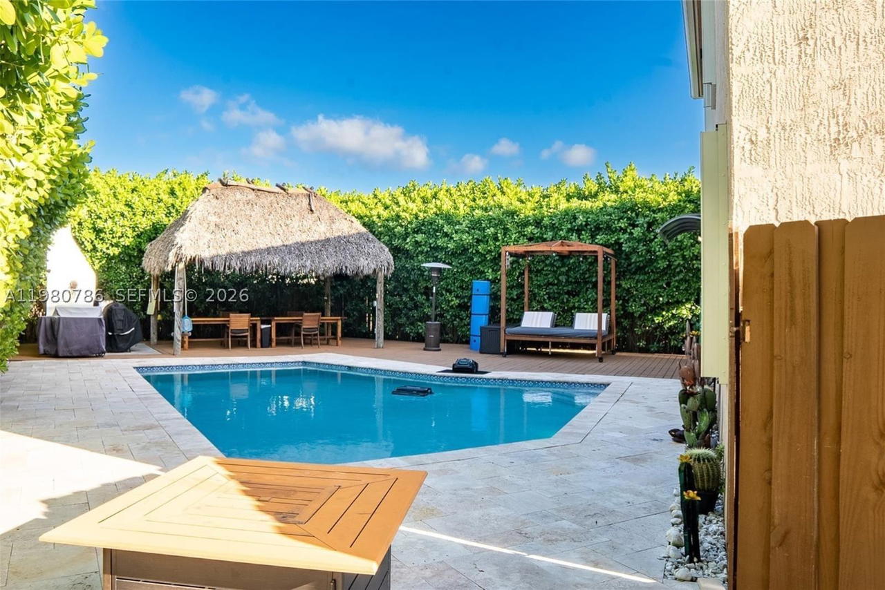Real estate property located at 17343 155th Ct, Miami-dade, Venetian Parc West, Miami, FL