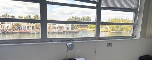 Real estate property located at 1400 Ocean Dr #304, Broward, Trafalgar Towers Condomin, Hollywood, FL