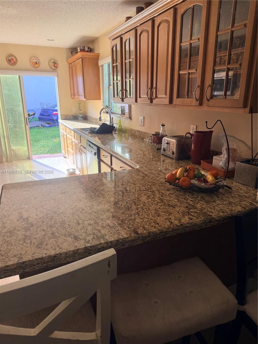 Real estate property located at 9721 213th Ter, Miami-dade, Villas Of Old Cutler, Cutler Bay, FL