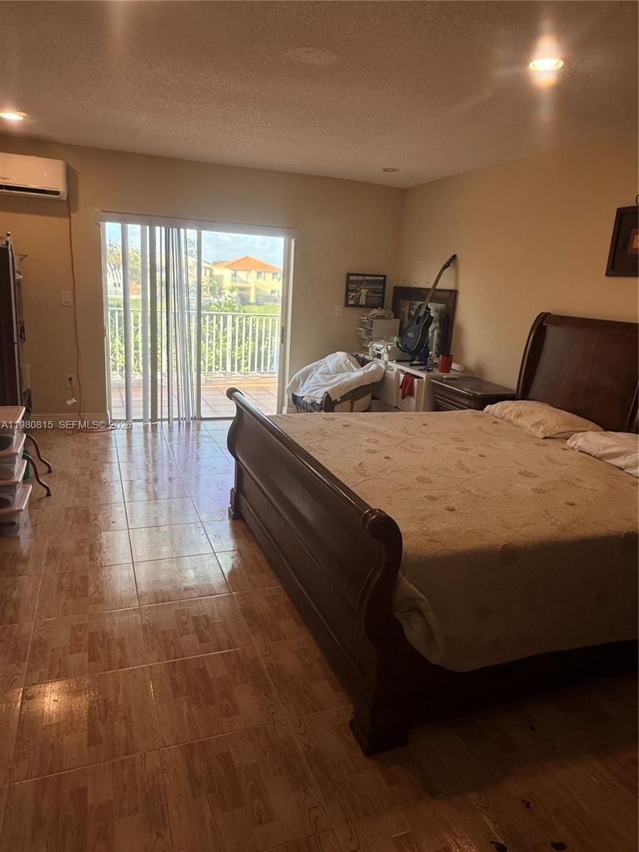 Real estate property located at 9721 213th Ter, Miami-dade, Villas Of Old Cutler, Cutler Bay, FL