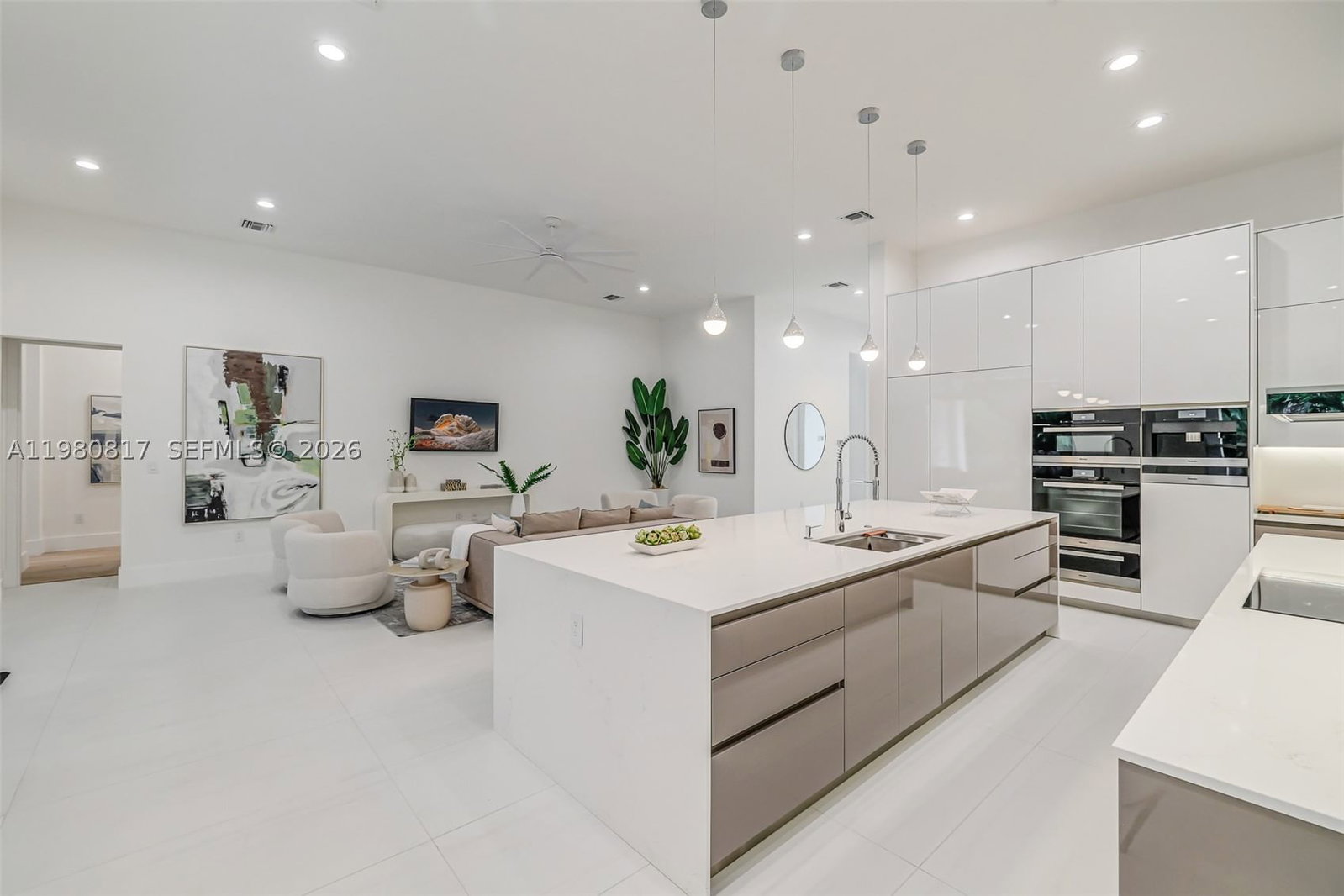 Real estate property located at 11412 8th Ave, Miami-dade, Grifffing Bisc Pk Est Amd, Biscayne Park, FL