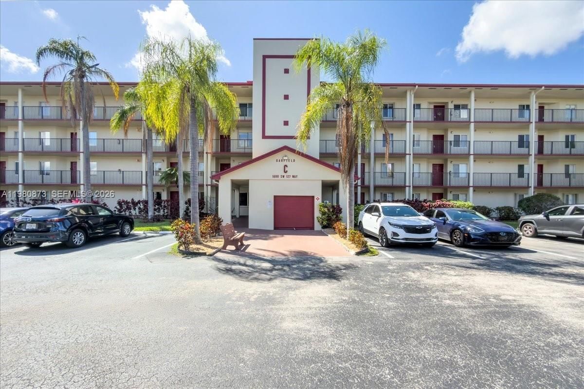 Real estate property located at 1600 127th Way #102C, Broward, Garfield At Century Villa, Pembroke Pines, FL