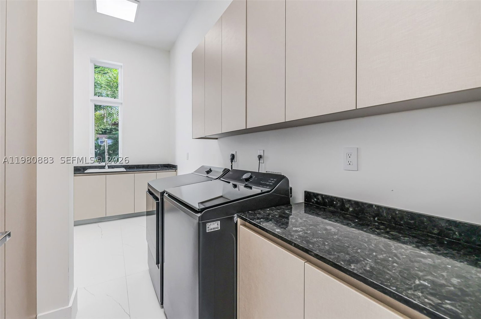 Real estate property located at 11780 8th Ave, Miami-dade, Griffing Biscayne Park Es, Biscayne Park, FL