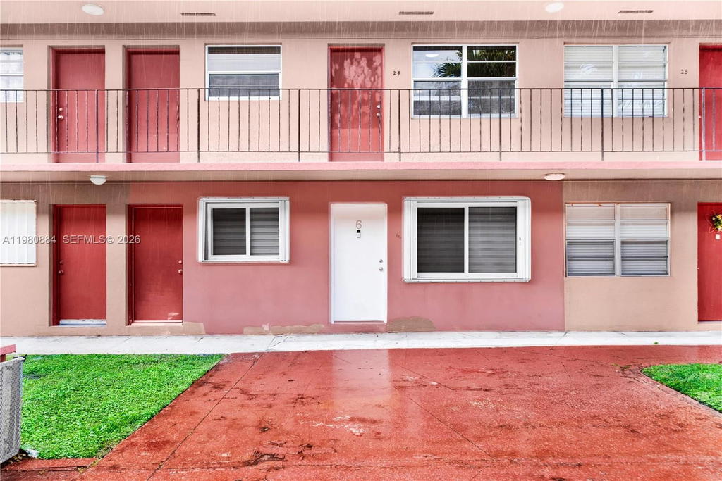 Real estate property located at 1281 29th St #6, Miami-dade, Calumet Condo, Hialeah, FL