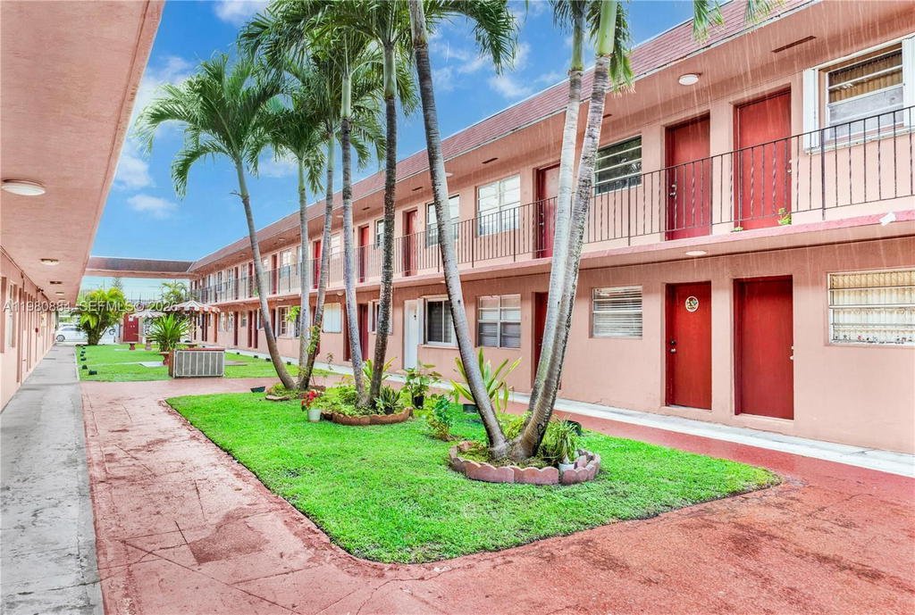 Real estate property located at 1281 29th St #6, Miami-dade, Calumet Condo, Hialeah, FL