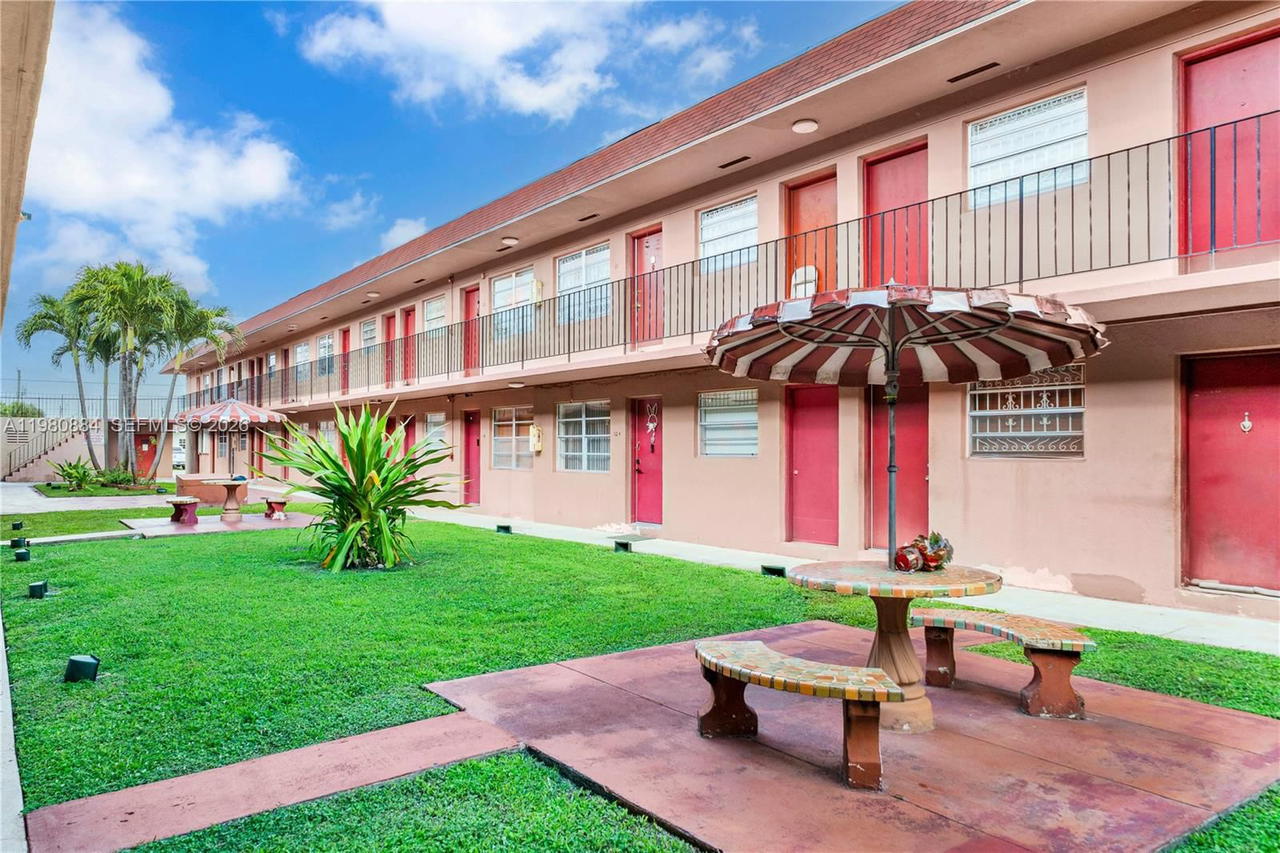 Real estate property located at 1281 29th St #6, Miami-dade, Calumet Condo, Hialeah, FL