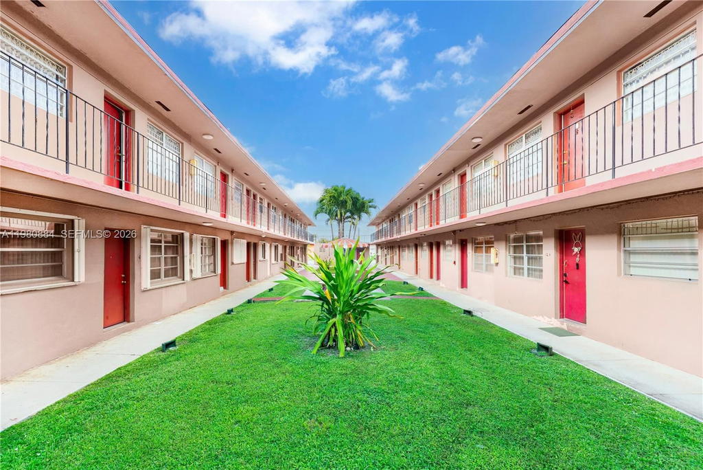 Real estate property located at 1281 29th St #6, Miami-dade, Calumet Condo, Hialeah, FL