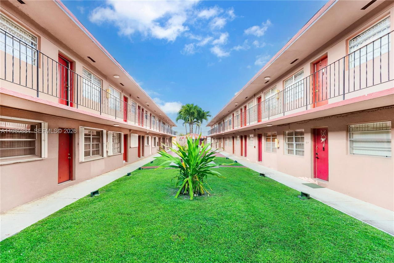 Real estate property located at 1281 29th St #6, Miami-dade, Calumet Condo, Hialeah, FL