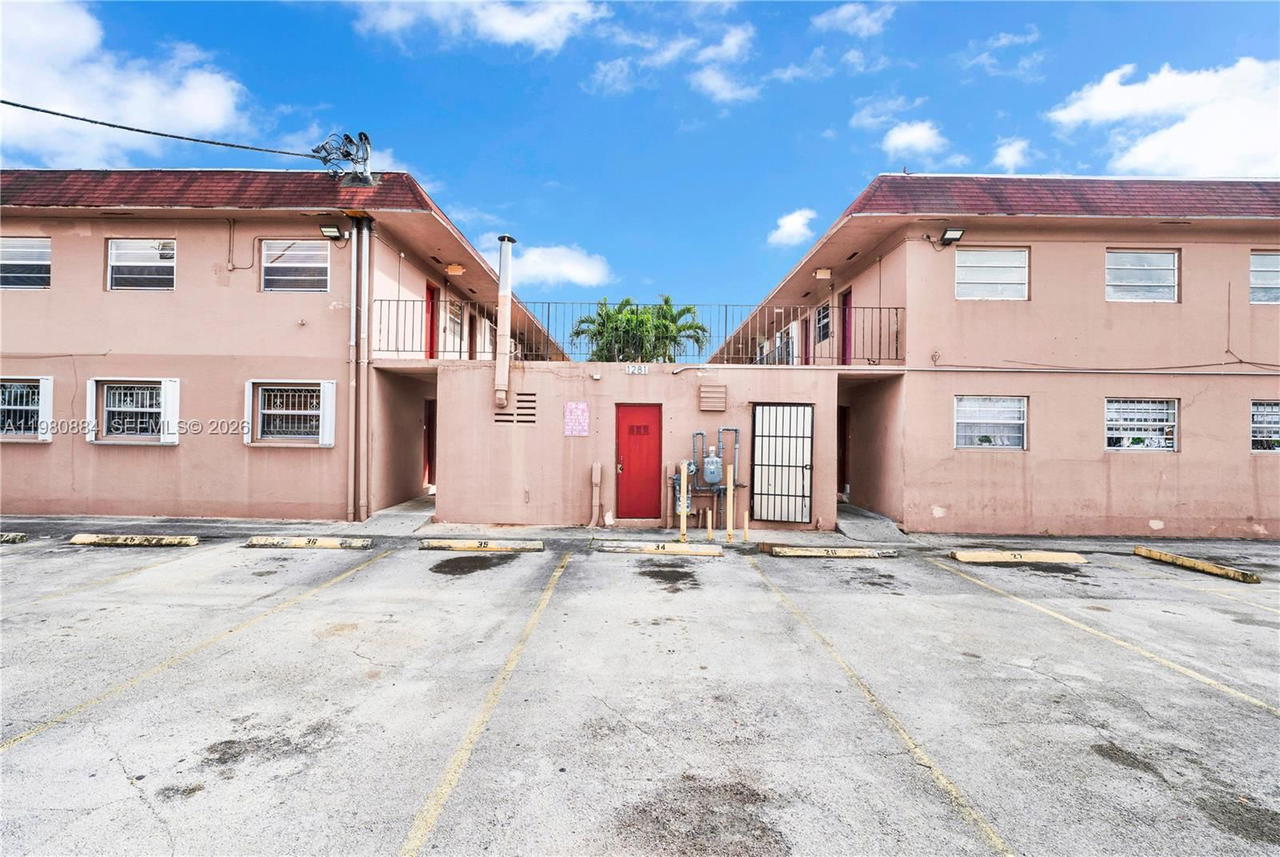 Real estate property located at 1281 29th St #6, Miami-dade, Calumet Condo, Hialeah, FL