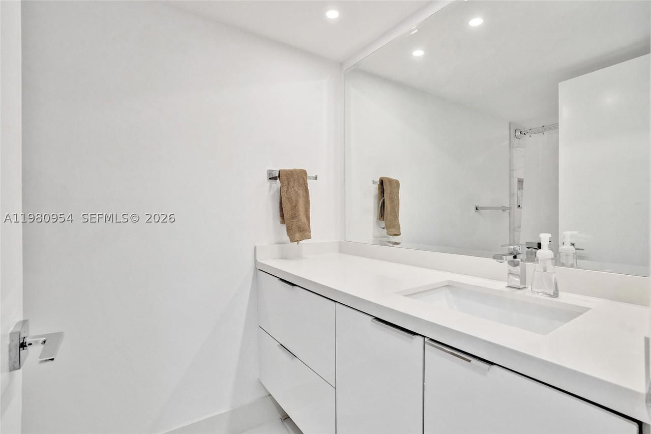Real estate property located at 1201 Ocean Dr #1407S, Broward, Summit Condo, Hollywood, FL