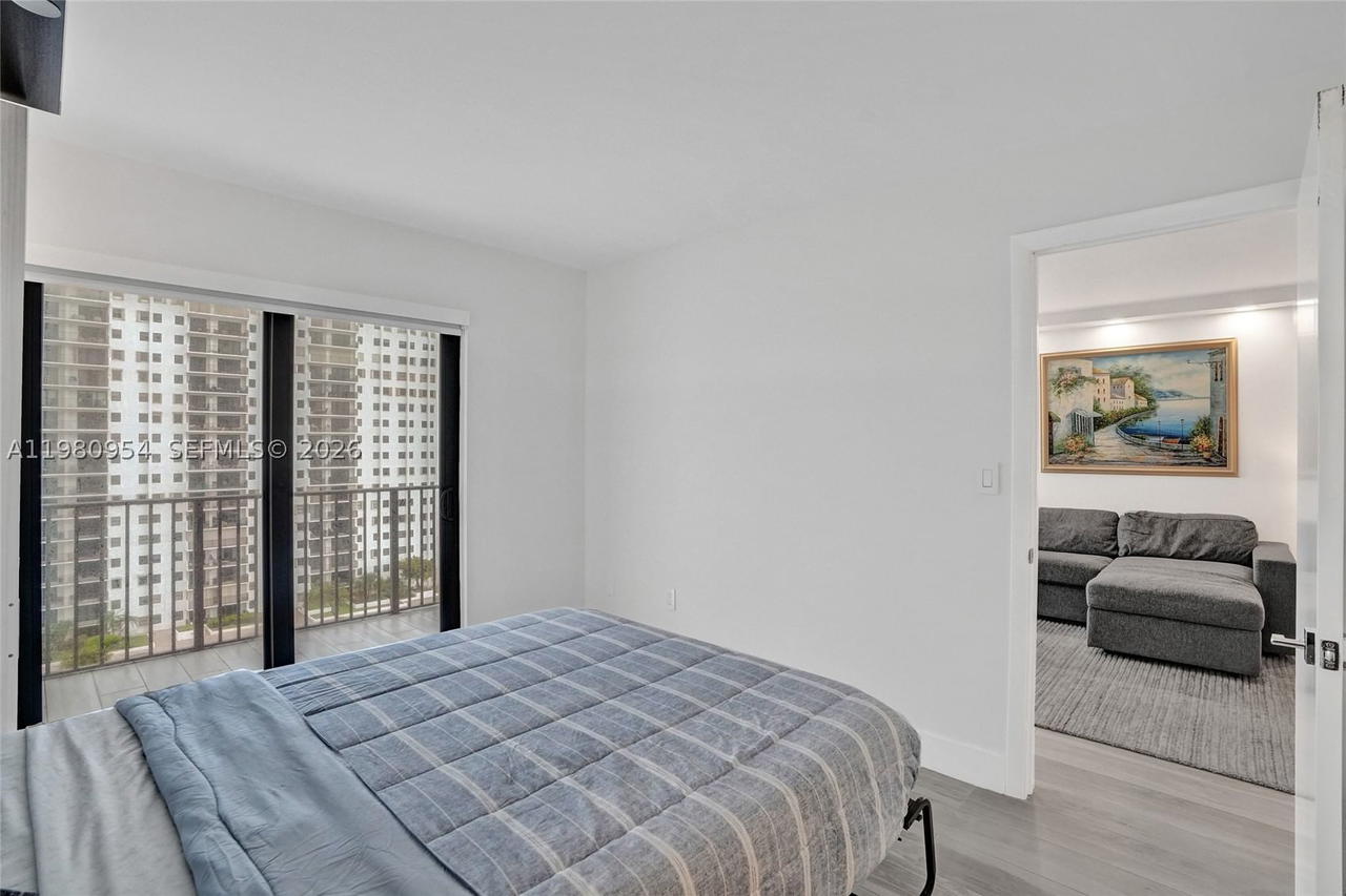 Real estate property located at 1201 Ocean Dr #1407S, Broward, Summit Condo, Hollywood, FL