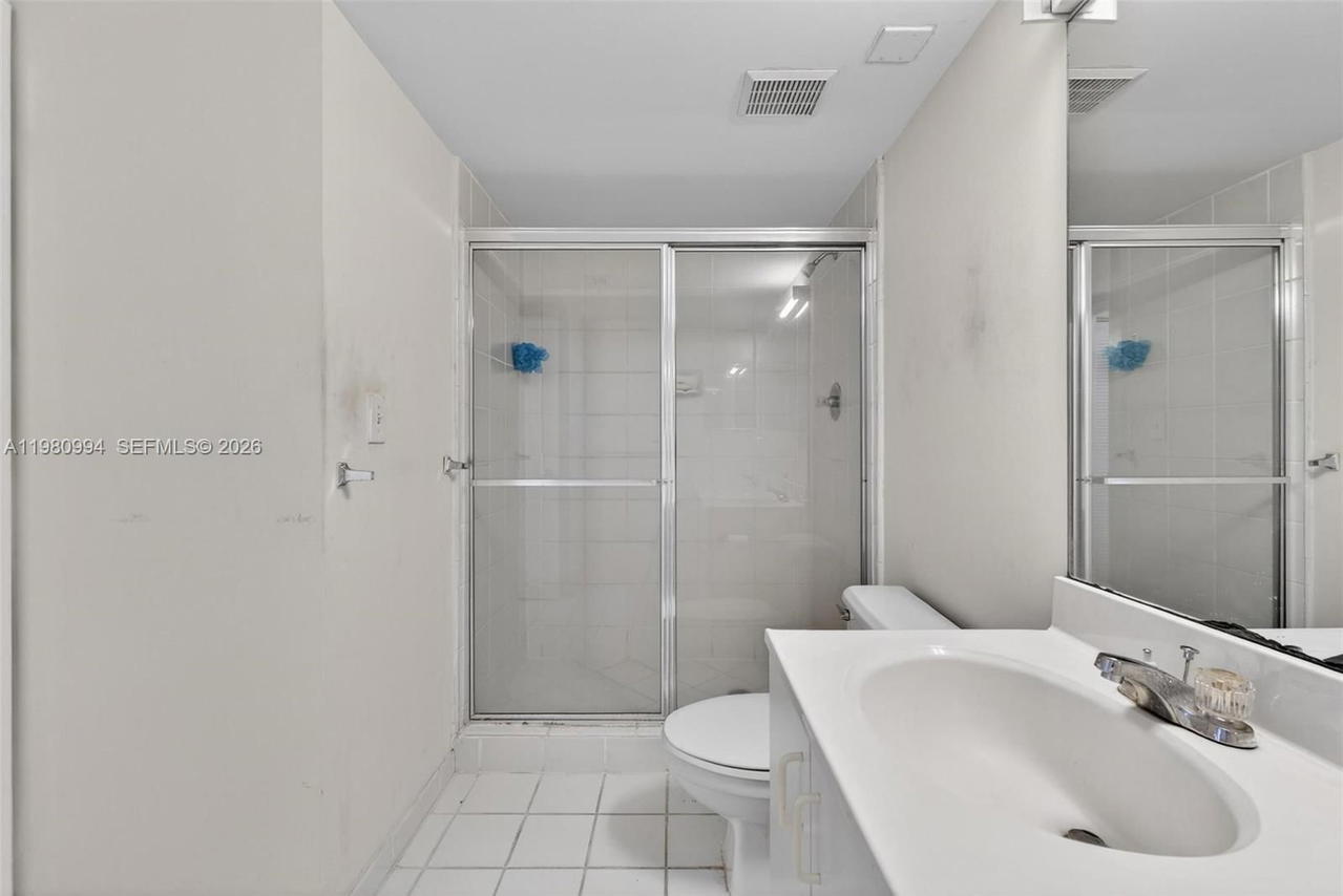 Real estate property located at 3300 192nd St #1611, Miami-dade, Parc Central Aventura Eas, Aventura, FL