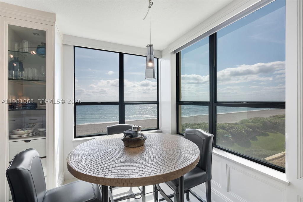 Real estate property located at 19670 Beach Rd A404, Palm Beach, Seawatch At Jupiter Islan, Tequesta, FL
