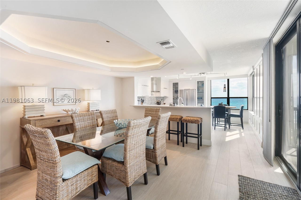 Real estate property located at 19670 Beach Rd A404, Palm Beach, Seawatch At Jupiter Islan, Tequesta, FL