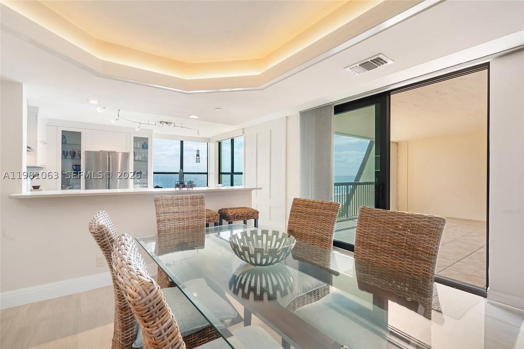 Real estate property located at 19670 Beach Rd A404, Palm Beach, Seawatch At Jupiter Islan, Tequesta, FL