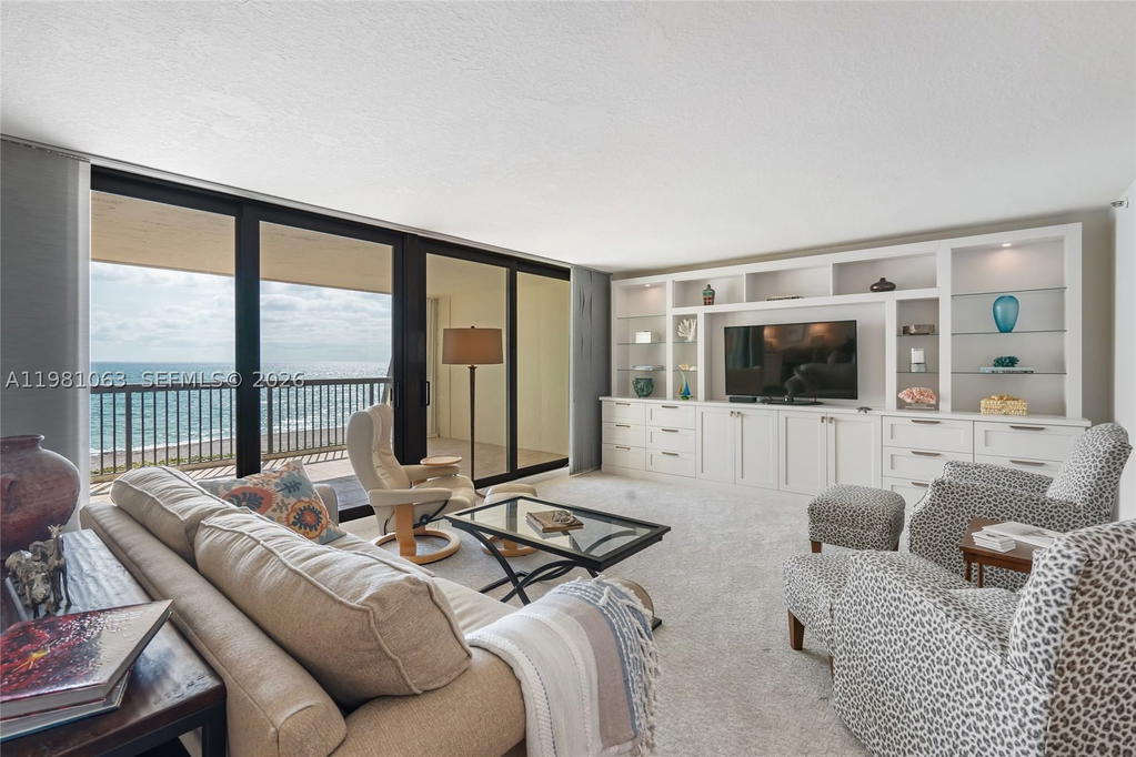 Real estate property located at 19670 Beach Rd A404, Palm Beach, Seawatch At Jupiter Islan, Tequesta, FL