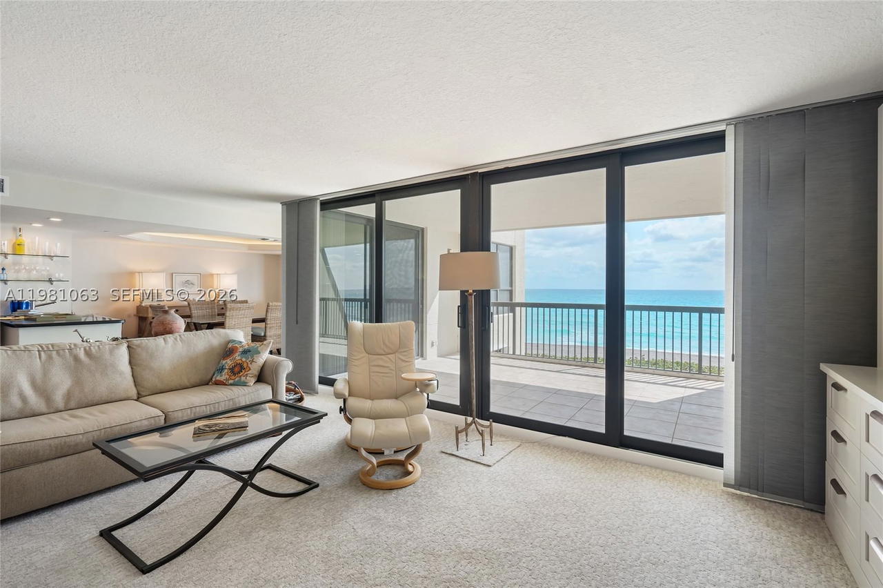 Real estate property located at 19670 Beach Rd A404, Palm Beach, Seawatch At Jupiter Islan, Tequesta, FL