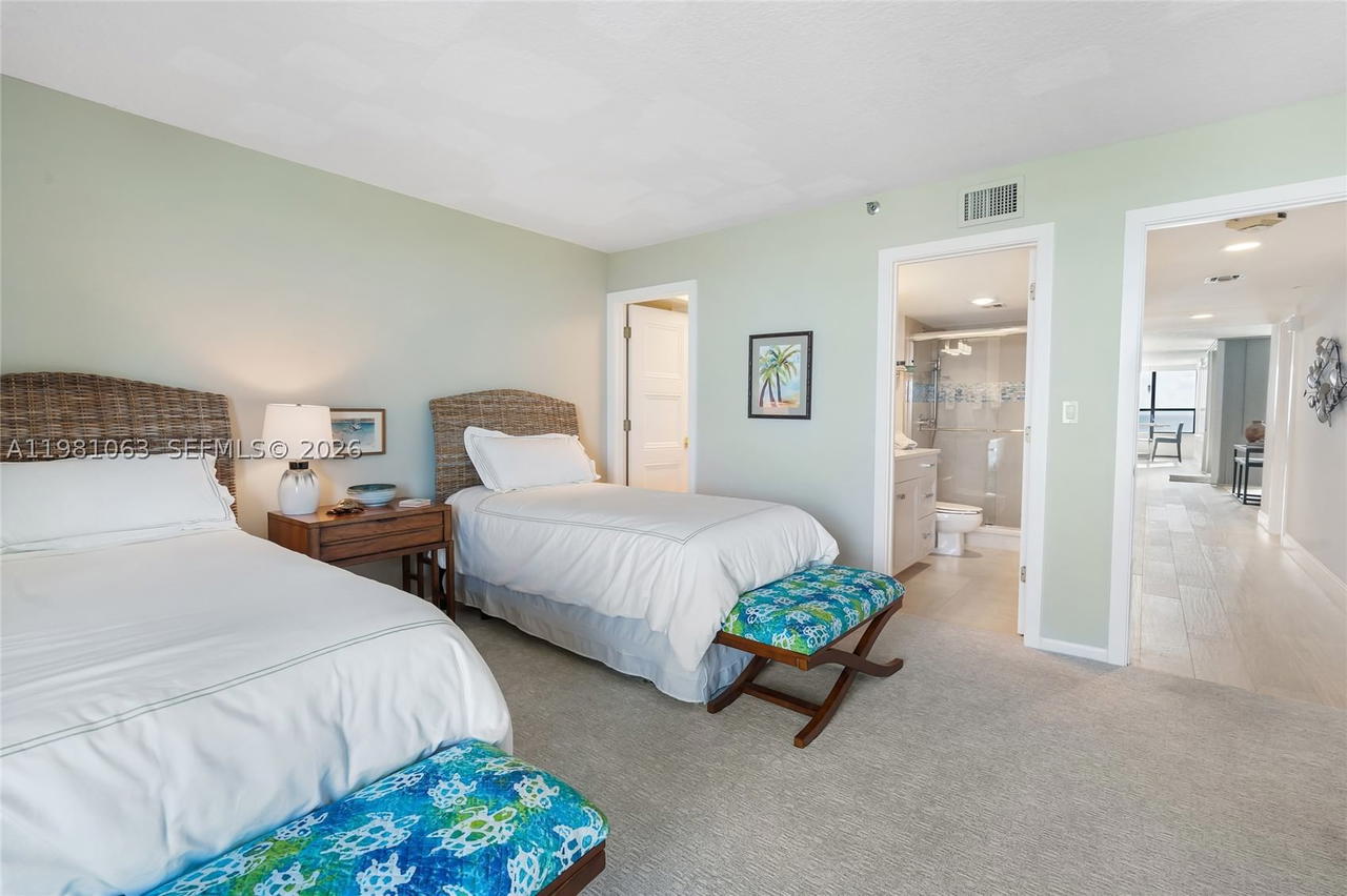 Real estate property located at 19670 Beach Rd A404, Palm Beach, Seawatch At Jupiter Islan, Tequesta, FL