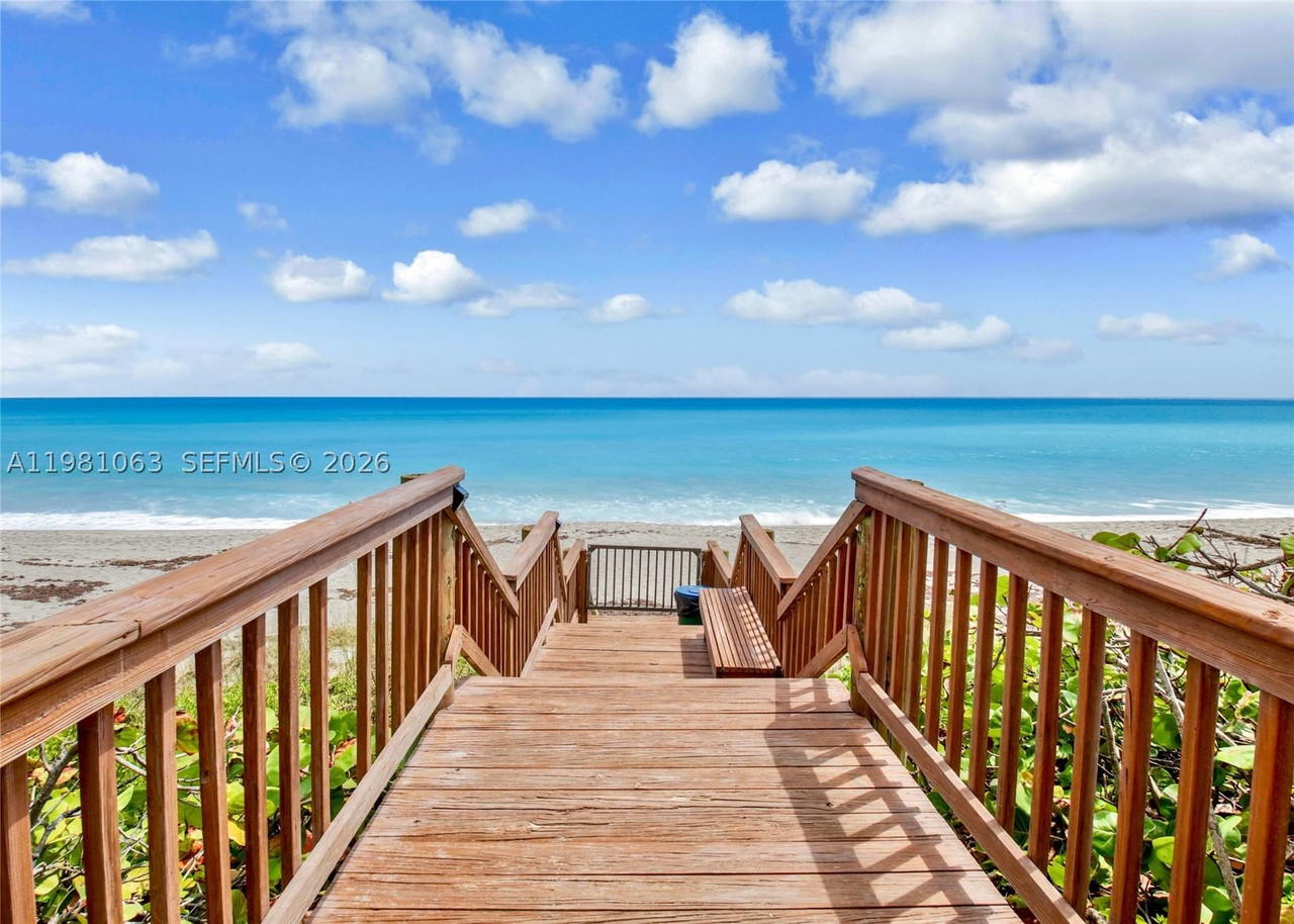 Real estate property located at 19670 Beach Rd A404, Palm Beach, Seawatch At Jupiter Islan, Tequesta, FL