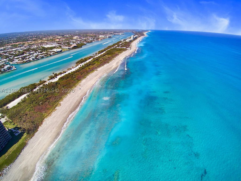 Real estate property located at 19670 Beach Rd A404, Palm Beach, Seawatch At Jupiter Islan, Tequesta, FL