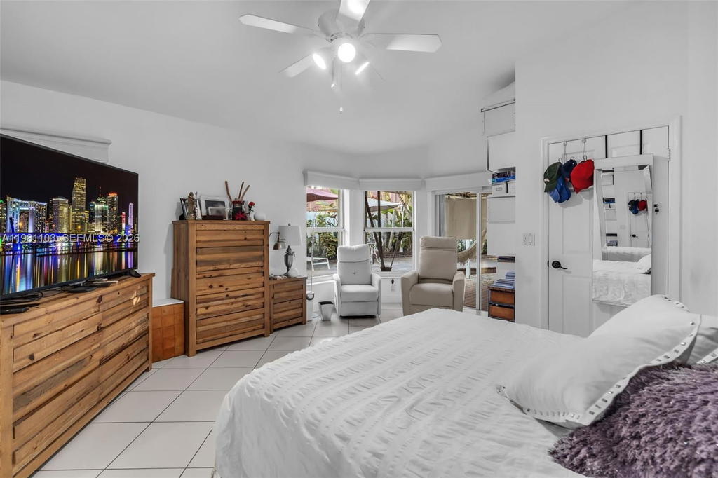 Real estate property located at 11262 59th Ter, Miami-dade, Doral Isles Cayman, Doral, FL